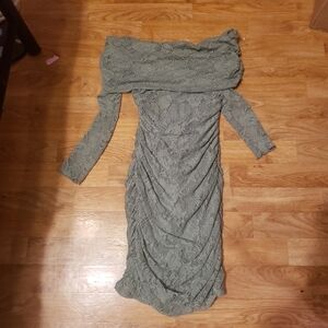 Elegant Lace Off-Shoulder Dress in Green Lily Rose Skin Tight